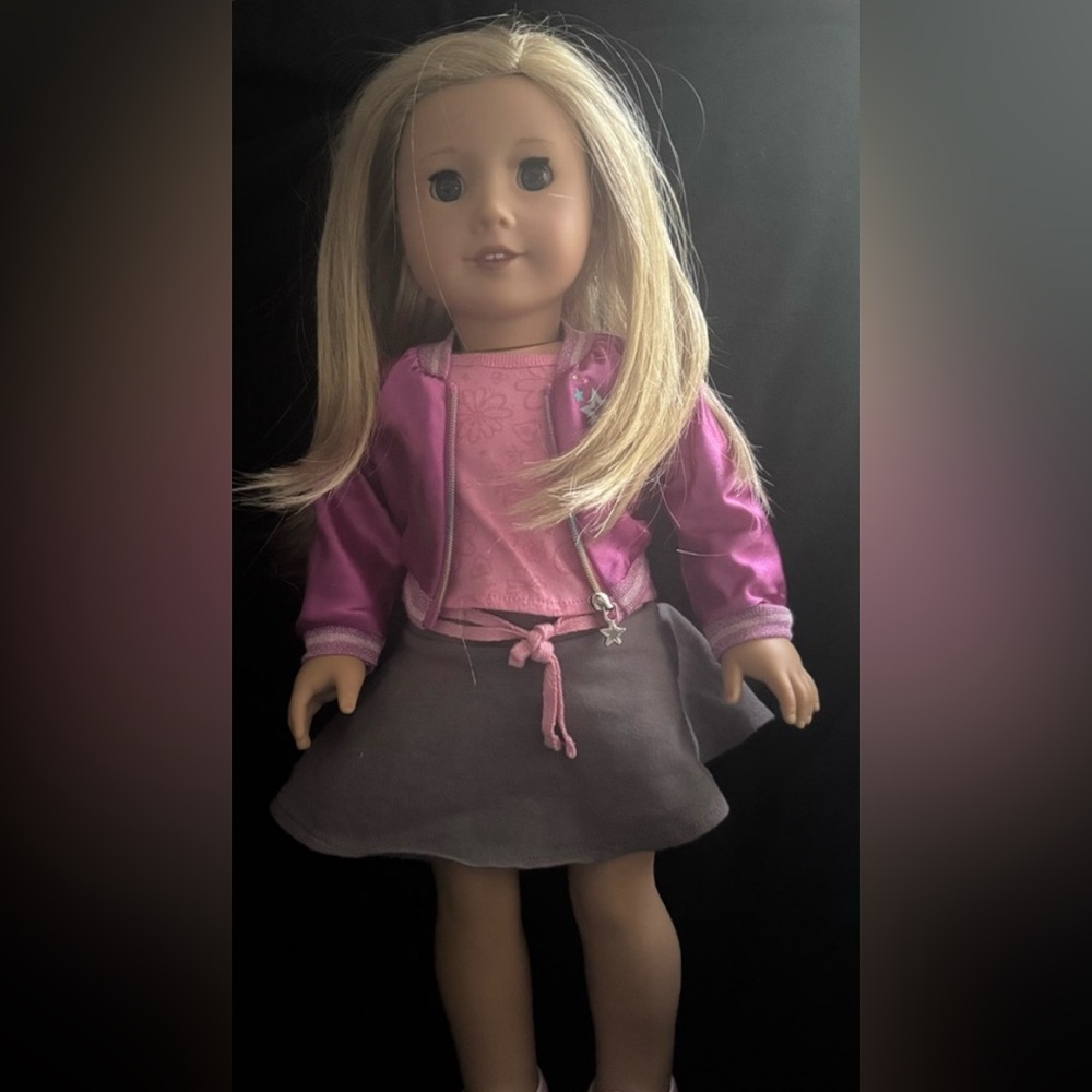 AMERICAN GIRL- Pink and Gray Doll with full Ensemble